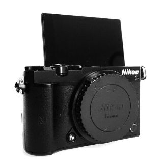 ニコン(Nikon)の最新モデル❤Nikon1 J5(ミラーレス一眼)