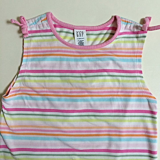 GAP(ギャップ)のGAPノースリーブ 110cm キッズ/ベビー/マタニティのキッズ服女の子用(90cm~)(その他)の商品写真