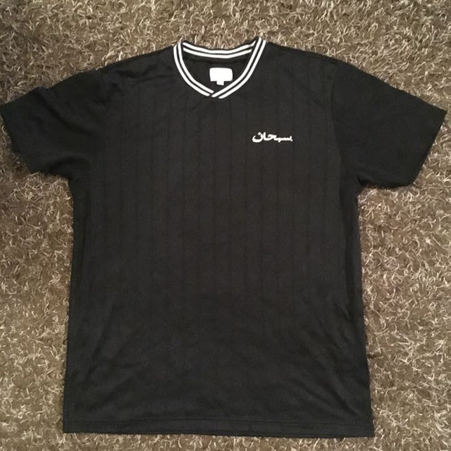 メンズSupreme arabic football tee