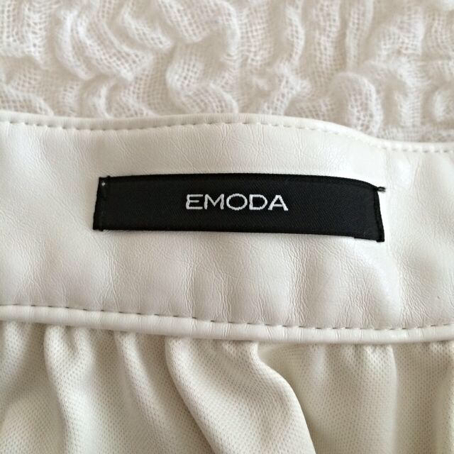 EMODA(エモダ)のEMODA♡白スカート【送料込】 レディースのスカート(ミニスカート)の商品写真