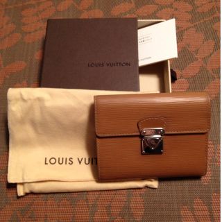 ルイヴィトン(LOUIS VUITTON)のLOUIS VUITTONエピ 財布♡(財布)