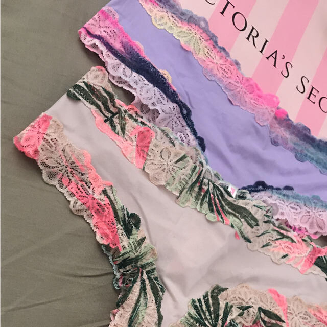 Victoria's Secret(ヴィクトリアズシークレット)のSsize ビクトリアシークレット ２枚 2500円 ❤︎ レディースの下着/アンダーウェア(ショーツ)の商品写真