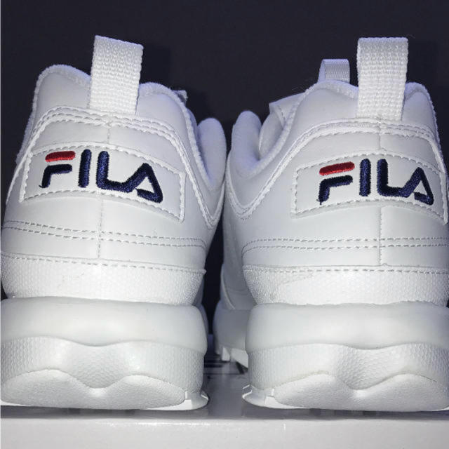 FILA(フィラ)の27.0cm FILA DISRUPTOR2 白フィラ 厚底スニーカー 新品 メンズの靴/シューズ(スニーカー)の商品写真