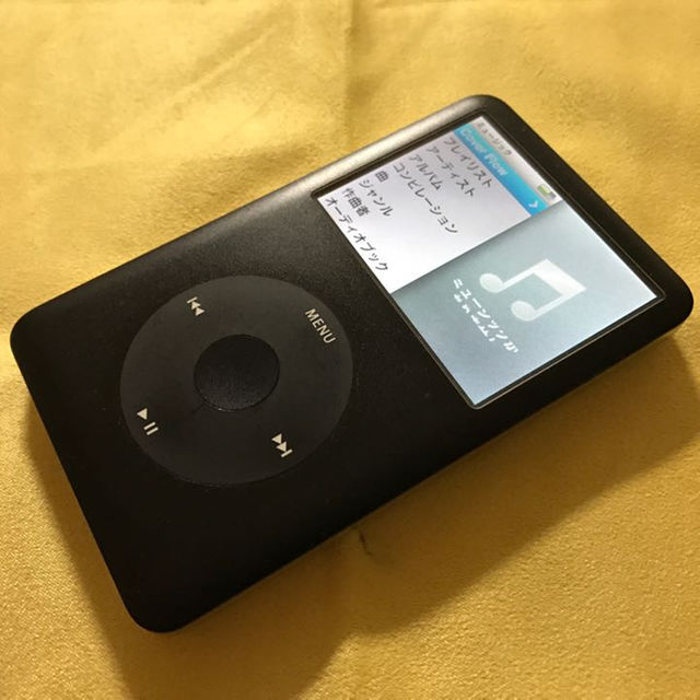 iPod classic 80GB ブラック（Apple Dock付）-