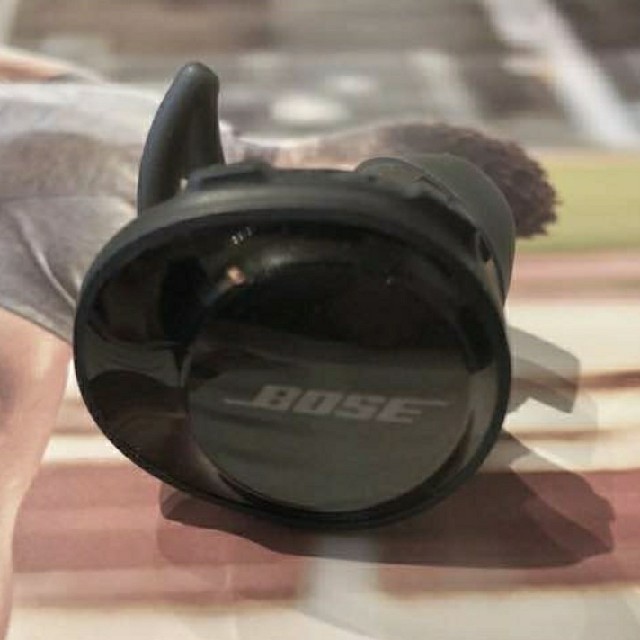 BOSE(ボーズ)のBOSE SoundSport Free wireless headphones スマホ/家電/カメラのオーディオ機器(ヘッドフォン/イヤフォン)の商品写真