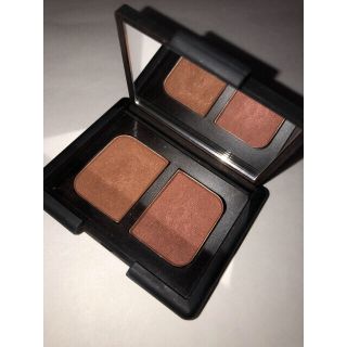 ナーズ(NARS)のNARS♡デュオアイシャドー♡3045 SURABAYA♡平子理沙さん愛用品(アイシャドウ)