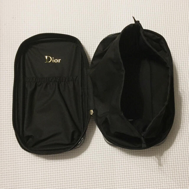 Dior(ディオール)のえりにゃん様 専用 Dior コスメ ポーチ ノベルティ バニティ レディースのファッション小物(ポーチ)の商品写真