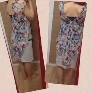 トップショップ(TOPSHOP)の花柄トップス(カットソー(半袖/袖なし))