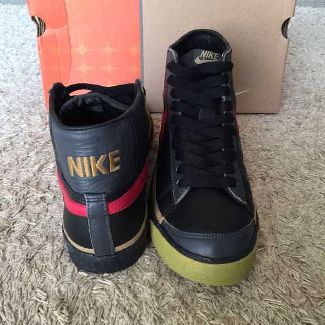 NIKE(ナイキ)の新品！NIKE BLAZER MID 27.5cm ZOOYORKカラー メンズの靴/シューズ(スニーカー)の商品写真