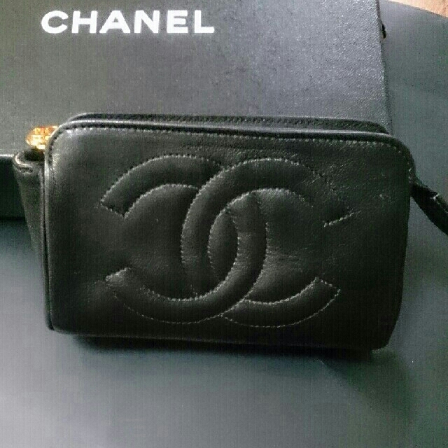 CHANEL(シャネル)のCHANEL シャネル ラムスキン ココマーク ポーチ レディースのファッション小物(ポーチ)の商品写真