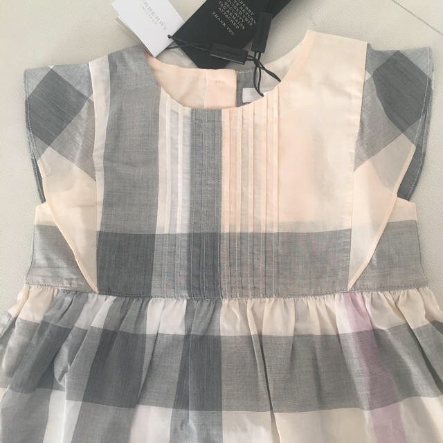 BURBERRY(バーバリー)のバーバリー ワンピース 3y 新品 キッズ/ベビー/マタニティのキッズ服女の子用(90cm~)(ワンピース)の商品写真