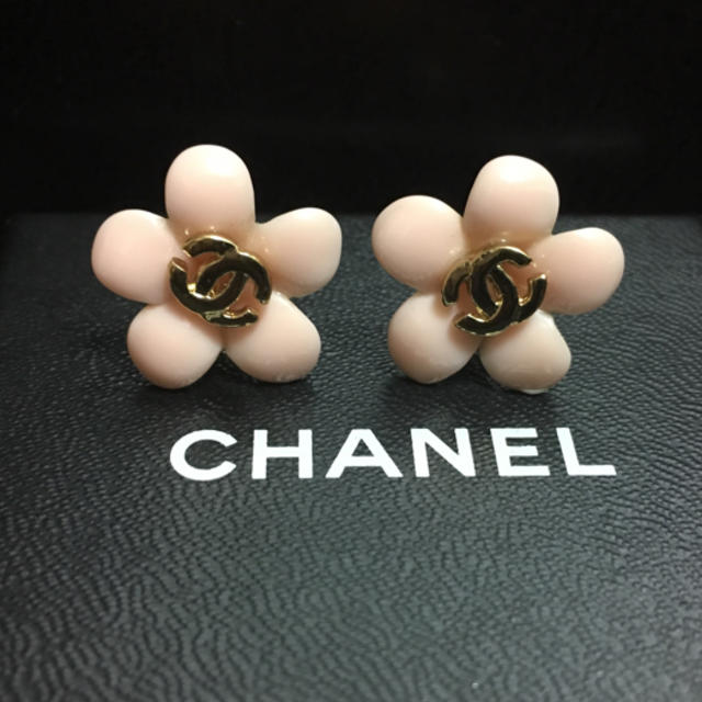 シャネル お花のピアス - www.husnususlu.com