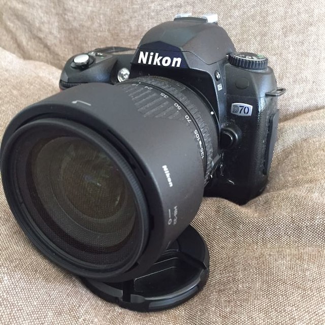 Nikon純正高倍率ズーム18-135mm + Nikon D70 - recantolarfeliz.com.br