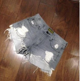 マウジー(moussy)の美品★クラッシュショーパン★グレー サイズ2 マウジー(ショートパンツ)