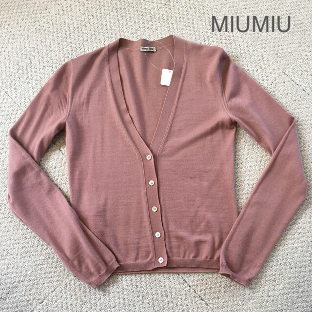 miumiu(ミュウミュウ)のミュウミュウ miumiu ニットカーディガン ピンク38 レディースのトップス(カーディガン)の商品写真