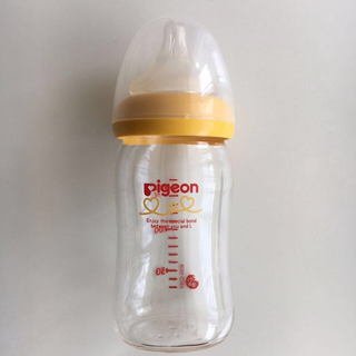 ピジョン 母乳実感160ml ガラス哺乳瓶(その他)
