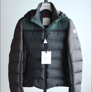 モンクレール(MONCLER)の⭕️haru071106様【タグ付き新品】希少 雑誌掲載 上級モデル ハンガー付(ダウンジャケット)