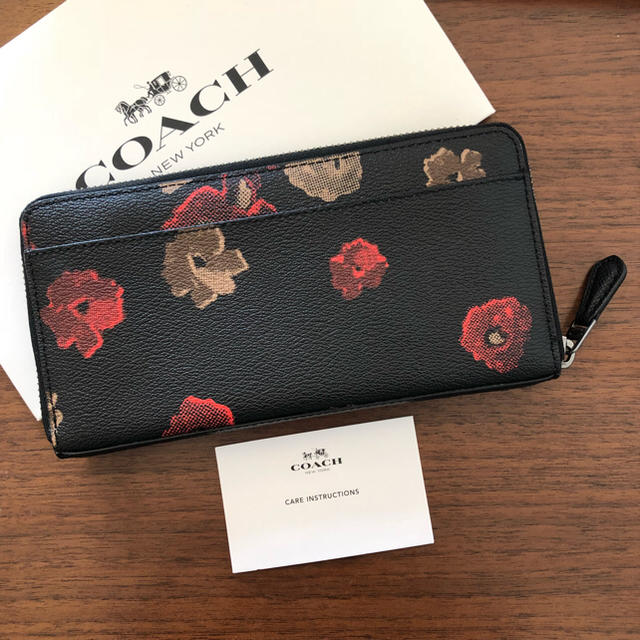 新品に近い　COACH コーチ 長財布　黒　ブラック　花柄