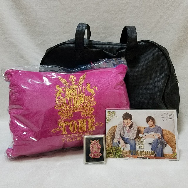 東方神起(トウホウシンキ)の東方神起　LIVE TOUR 2012 TONE　プレミアムグッズ　 エンタメ/ホビーのCD(K-POP/アジア)の商品写真