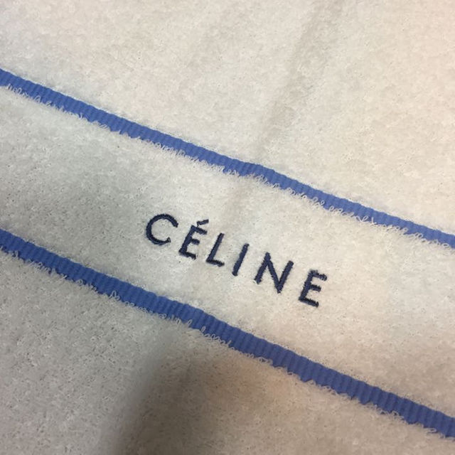 celine(セリーヌ)の値下げ！！【未使用】CELINE ハンドタオル✨ レディースのファッション小物(ハンカチ)の商品写真