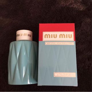 ミュウミュウ(miumiu)の限定値下げ♡miumiu♡ミュウミュウ♡ボディローション♡香水♡(ボディローション/ミルク)