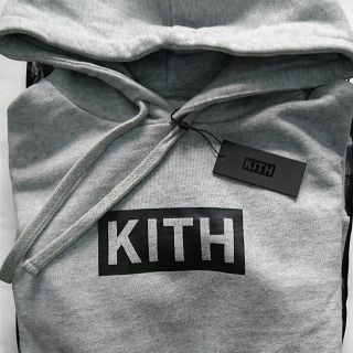 kith ボックスロゴパーカー　ネイビー