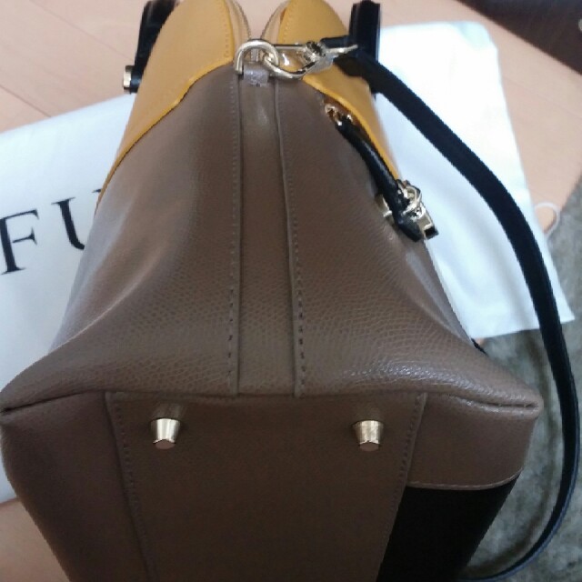 Furla(フルラ)のフルラパイパーLサイズ美品 レディースのバッグ(ハンドバッグ)の商品写真