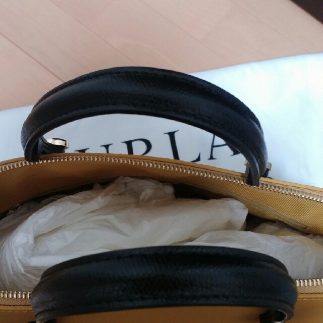 Furla(フルラ)のフルラパイパーLサイズ美品 レディースのバッグ(ハンドバッグ)の商品写真