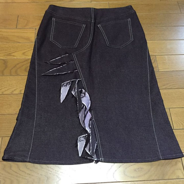 Ｅric Bergereデニムスカート パープル レディースのスカート(ひざ丈スカート)の商品写真