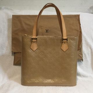 ルイヴィトン(LOUIS VUITTON)のLOUIS VUITTON ヴェルニ ヒューストン ベージュ(トートバッグ)