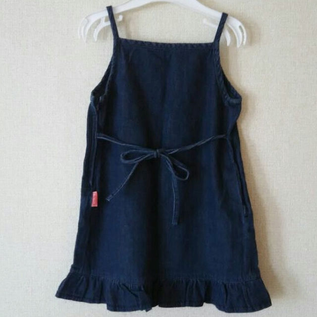 a.v.v  100   デニムワンピース キッズ/ベビー/マタニティのキッズ服女の子用(90cm~)(ワンピース)の商品写真