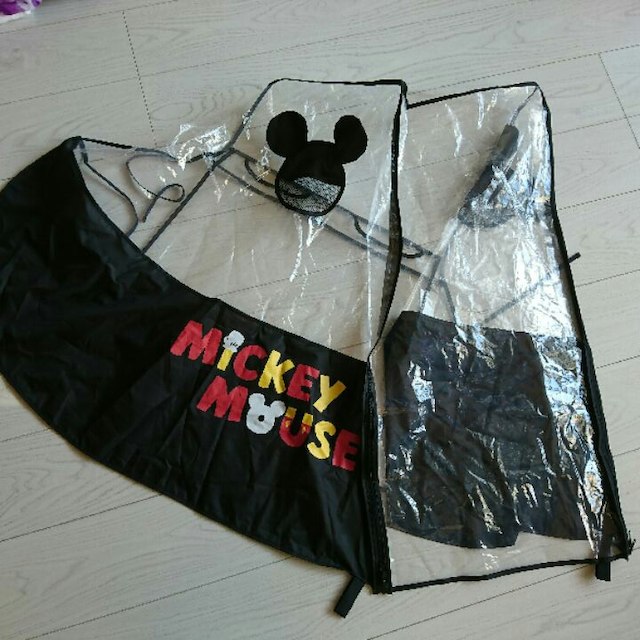 Disney(ディズニー)の☆専用☆ディズニーリゾート ベビーカーレインカバー☔ キッズ/ベビー/マタニティの外出/移動用品(ベビーカー/バギー)の商品写真