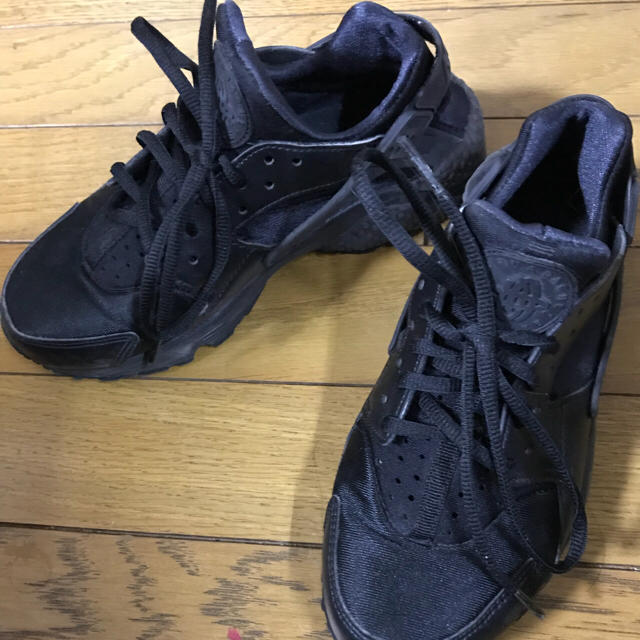 NIKE(ナイキ)のNIKE●エアハラチ●23●数回使用● AIR HUARACHE  レディースの靴/シューズ(スニーカー)の商品写真