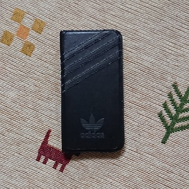 adidas(アディダス)のiPhone SE ケース adidas スマホ/家電/カメラのスマホアクセサリー(iPhoneケース)の商品写真