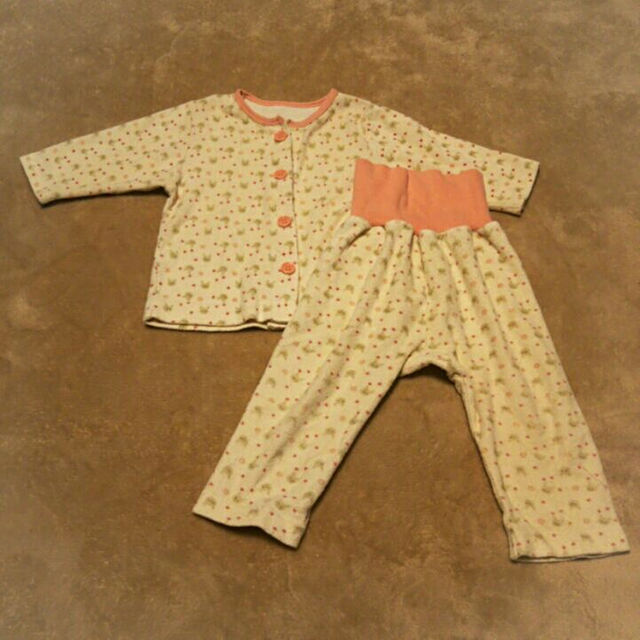 パジャマ  70センチ キッズ/ベビー/マタニティのベビー服(~85cm)(パジャマ)の商品写真