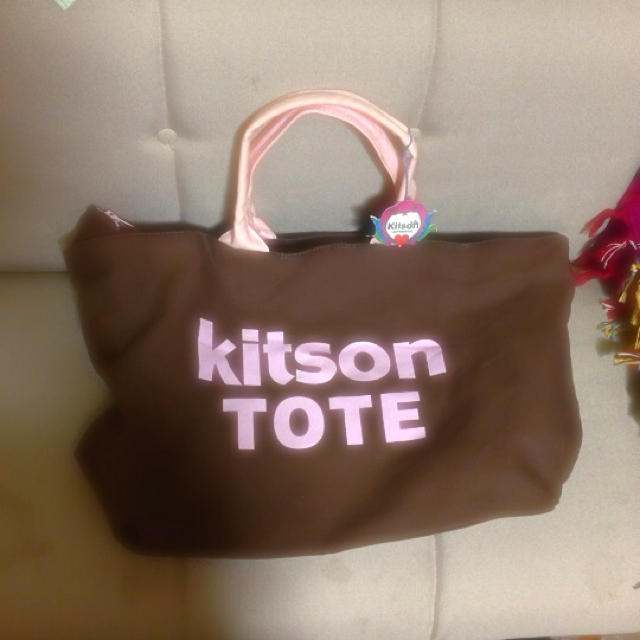 KITSON(キットソン)の★KITSON★BIGトート★ レディースのバッグ(トートバッグ)の商品写真