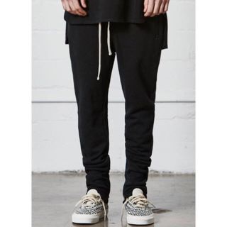 フィアオブゴッド(FEAR OF GOD)のFOG essentials drawstringpants M 新品(その他)