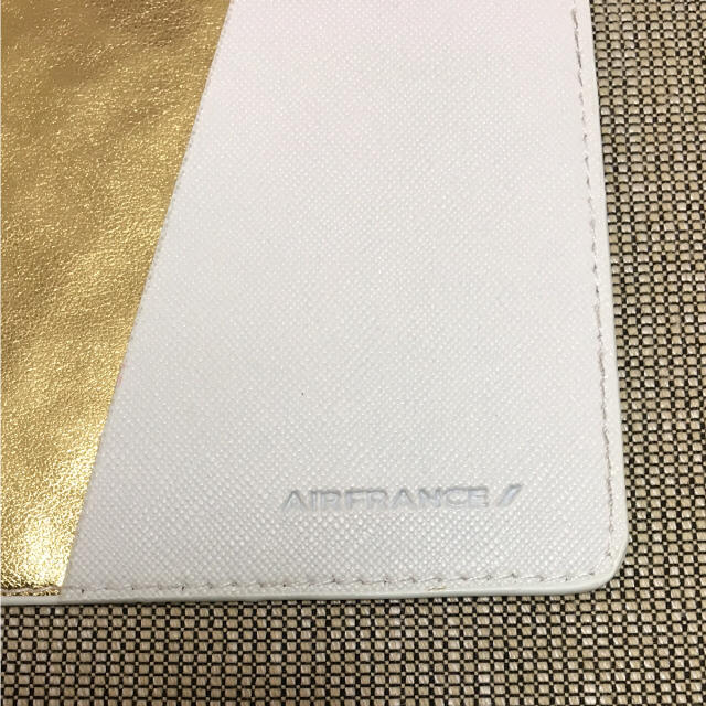 新品✨AIR FRANCE パスポートホルダー インテリア/住まい/日用品の日用品/生活雑貨/旅行(旅行用品)の商品写真