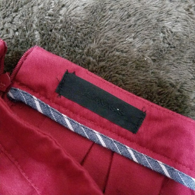 JEANASIS(ジーナシス)のJEANASIS 赤スカート Disneyにも レディースのスカート(ひざ丈スカート)の商品写真