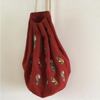 ザラ(ZARA)のZARA 巾着刺繍バックパック(リュック/バックパック)