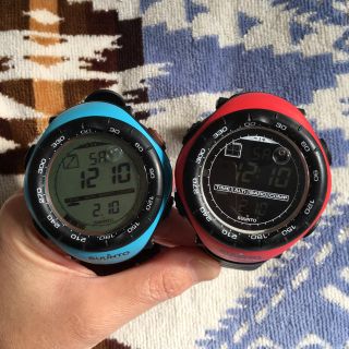 スント(SUUNTO)の専用です SUUNTO VECTOR スントベクター 2色出品中 限定カラー(腕時計(デジタル))