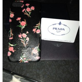 プラダ(PRADA)のプラダiPhoneケース日本限定❗️(iPhoneケース)