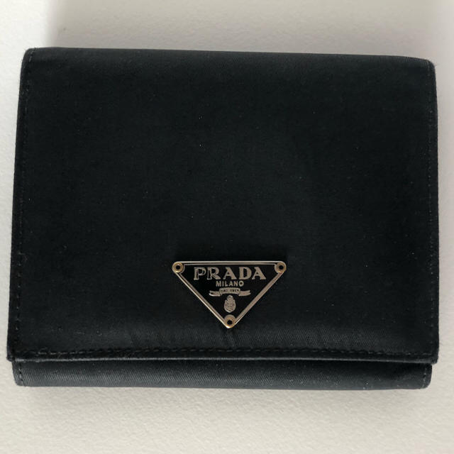 PRADA(プラダ)の【値下げ】PRADA プラダ 折り財布 黒 ブラック ナイロン レディースのファッション小物(財布)の商品写真