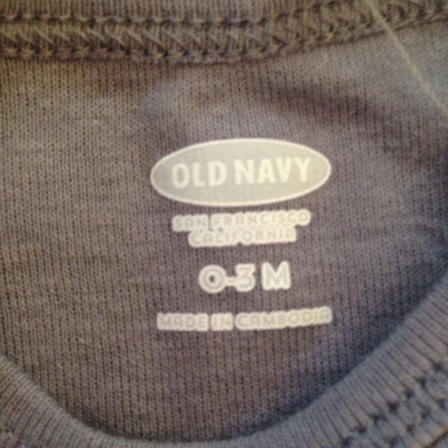Old Navy(オールドネイビー)の【新品タグ付】海外のOLDNAVYロンパース キッズ/ベビー/マタニティのベビー服(~85cm)(ロンパース)の商品写真