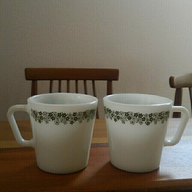 Pyrex(パイレックス)の【YO様専用】OLD PYREX☕クレイジーデイジー＆ブルーオニオン4客セット インテリア/住まい/日用品のキッチン/食器(グラス/カップ)の商品写真