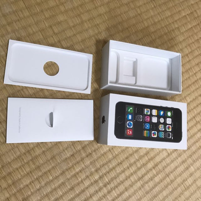 Apple(アップル)のiPhone５s ケースのみ スマホ/家電/カメラのスマートフォン/携帯電話(スマートフォン本体)の商品写真