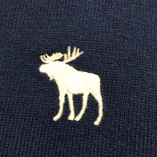 アバクロンビーアンドフィッチ(Abercrombie&Fitch)の【美品】Aberclombie&Fitch Vネックセーター ネイビー S(ニット/セーター)