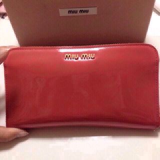 ミュウミュウ(miumiu)の値下げしました！！ミュウミュウ財布(財布)