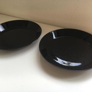 イッタラ(iittala)のティーマ ブラック 21cm２枚(食器)