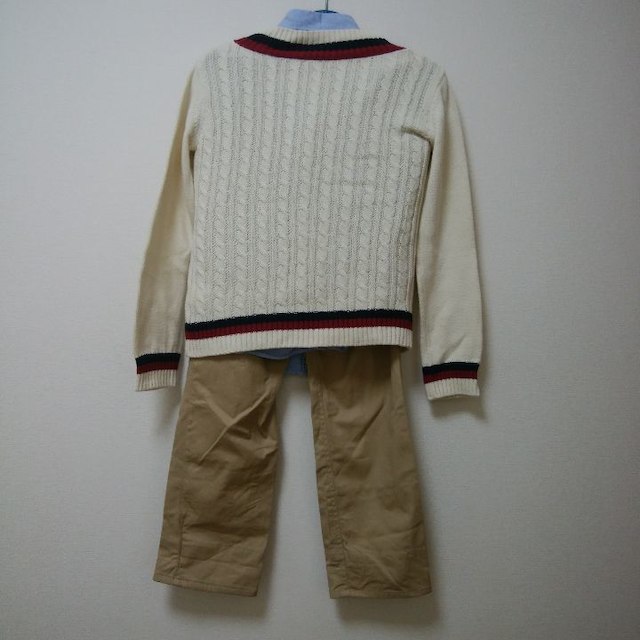 UNIQLO(ユニクロ)のジータ、ユニクロ★セーター＆長袖シャツ＆パンツ3点セット★140★used美品 キッズ/ベビー/マタニティのキッズ服男の子用(90cm~)(ドレス/フォーマル)の商品写真